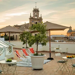 Santa Paula Pool & Luxury , Sevilla España